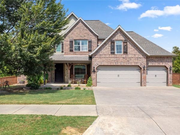 3002 NW Vermilion Avenue , Bentonville, AR 72712