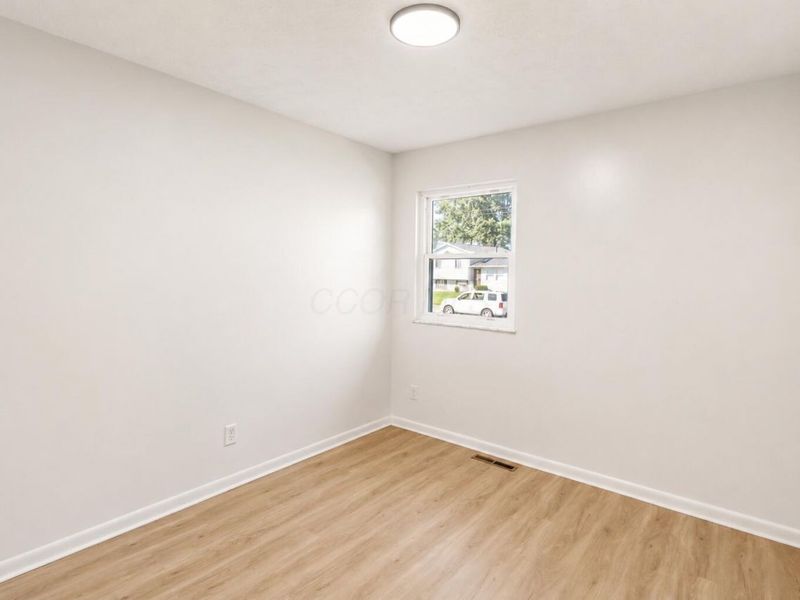 1852 Bar Harbor Road, Columbus, OH 43219 Photo 11