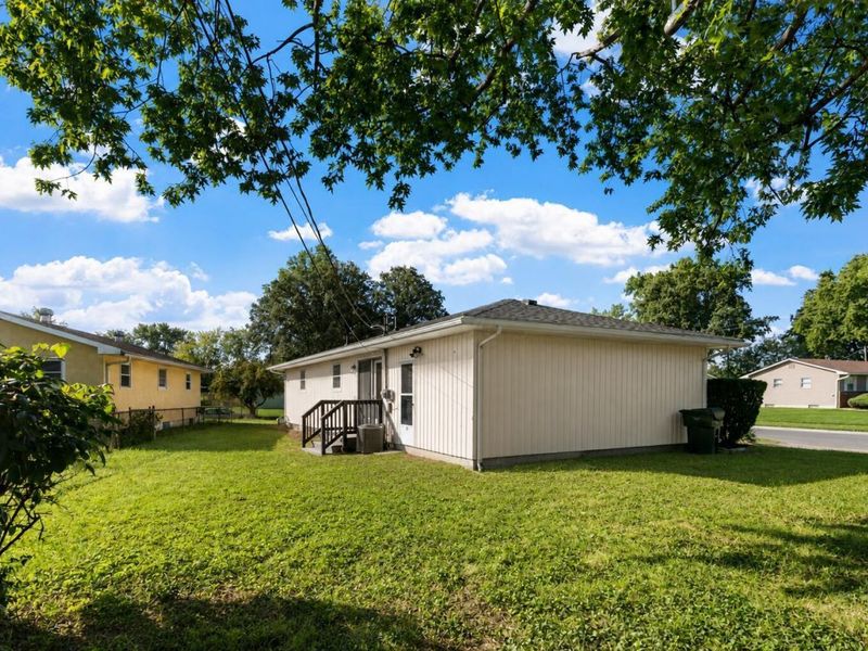 1852 Bar Harbor Road, Columbus, OH 43219 Photo 26