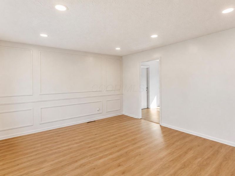 1852 Bar Harbor Road, Columbus, OH 43219 Photo 5