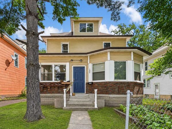 1622 Girard Avenue N, Minneapolis, MN 55411