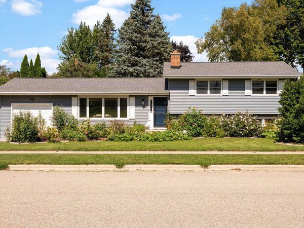 320 W Elm Street, Sun Prairie, WI 53590