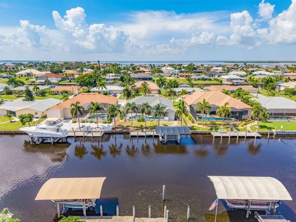 136 PECKHAM STREET SE, PORT CHARLOTTE, FL 33952
