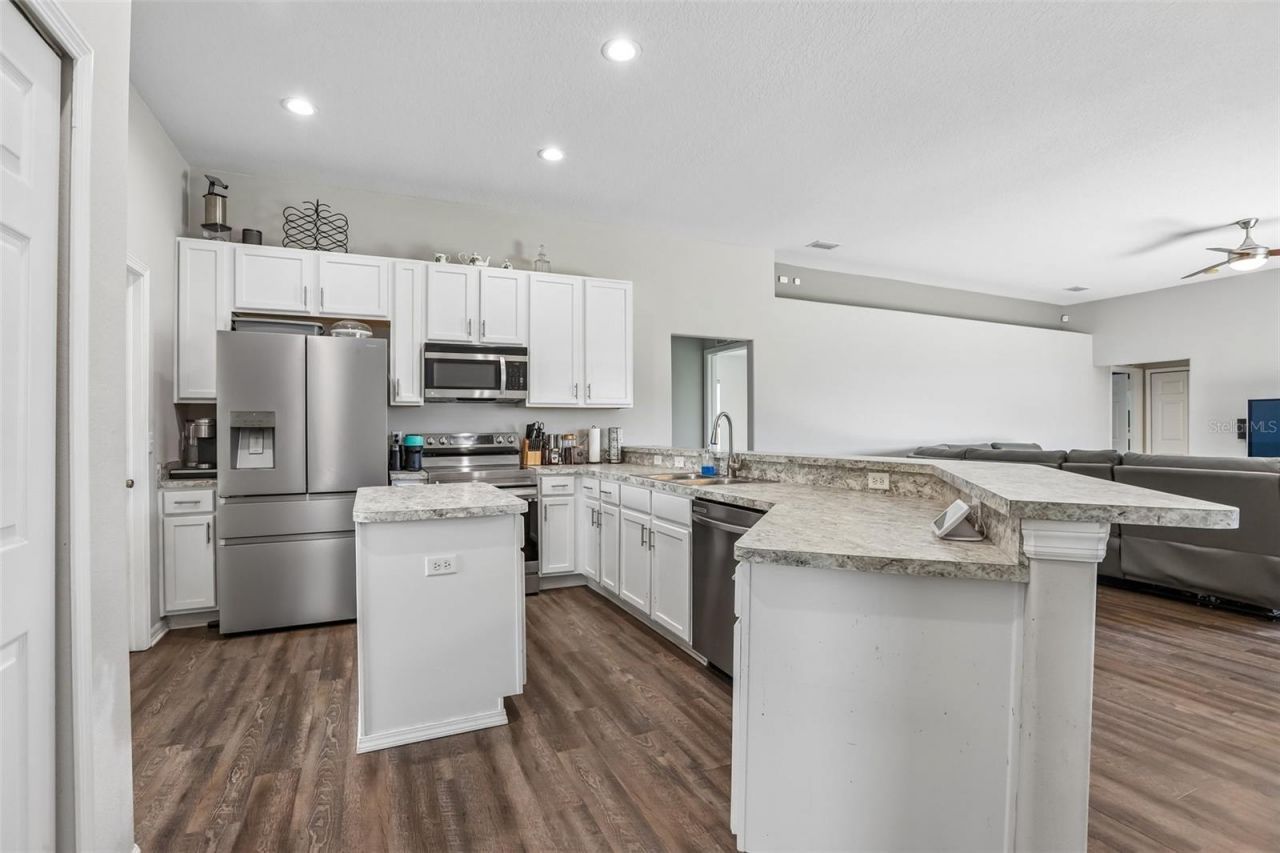 2206 Wooden Shoe Way , Plant City, FL 33567 Photo