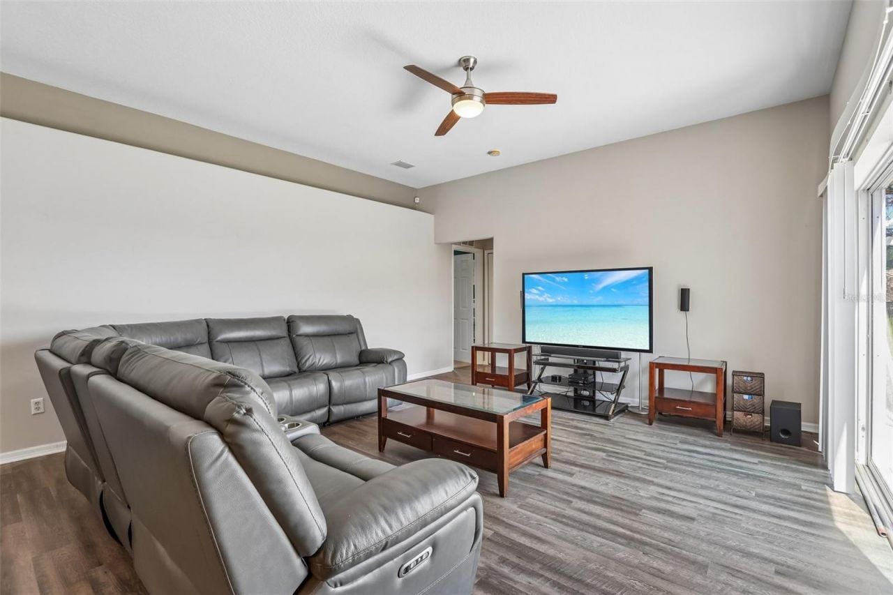2206 Wooden Shoe Way , Plant City, FL 33567 Photo