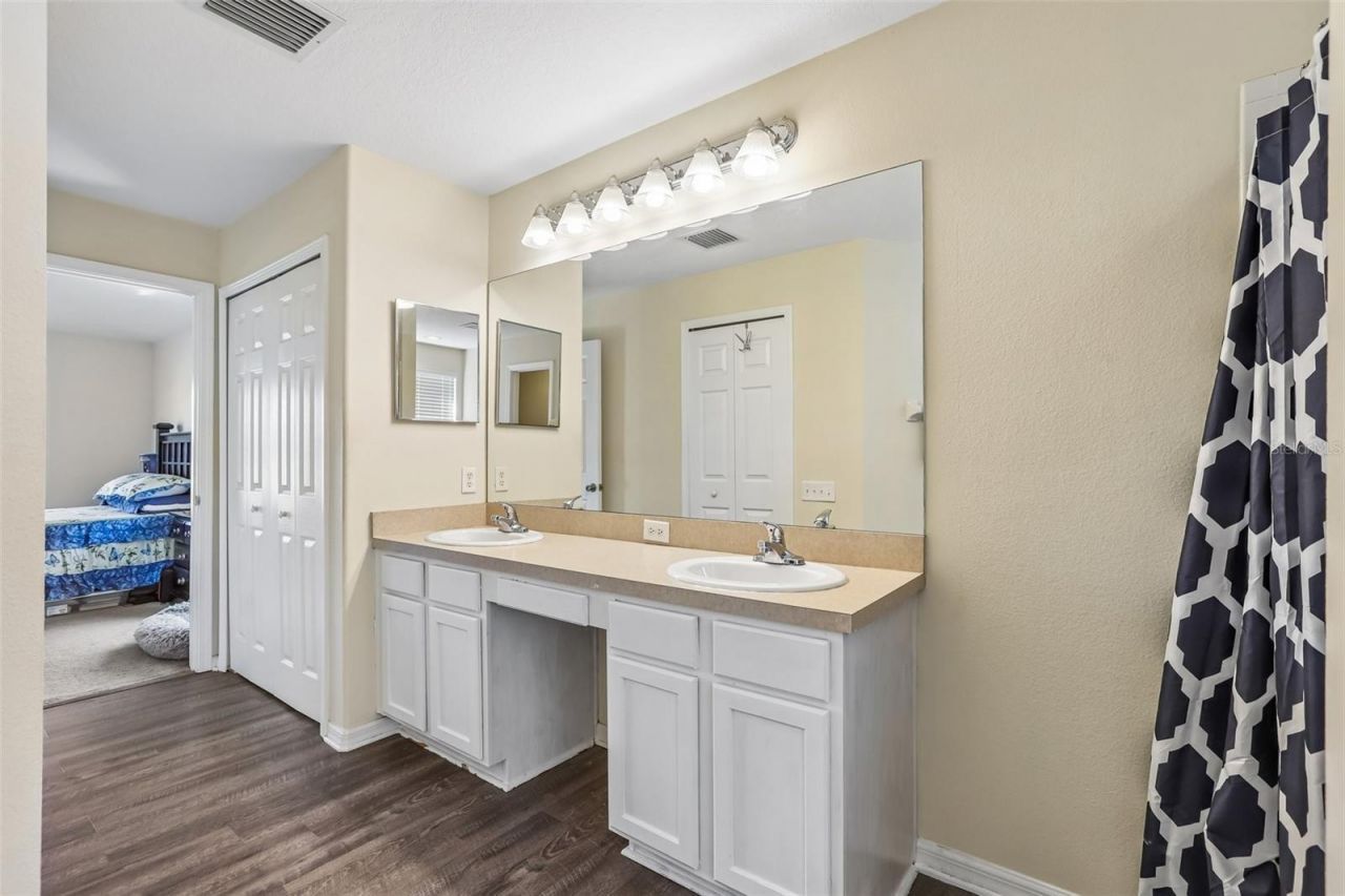 2206 Wooden Shoe Way , Plant City, FL 33567 Photo