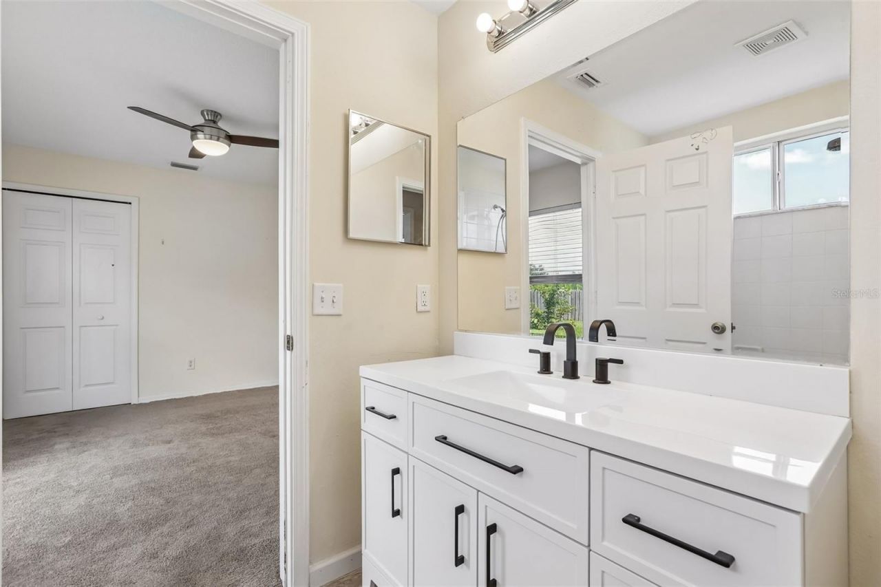 2206 Wooden Shoe Way , Plant City, FL 33567 Photo