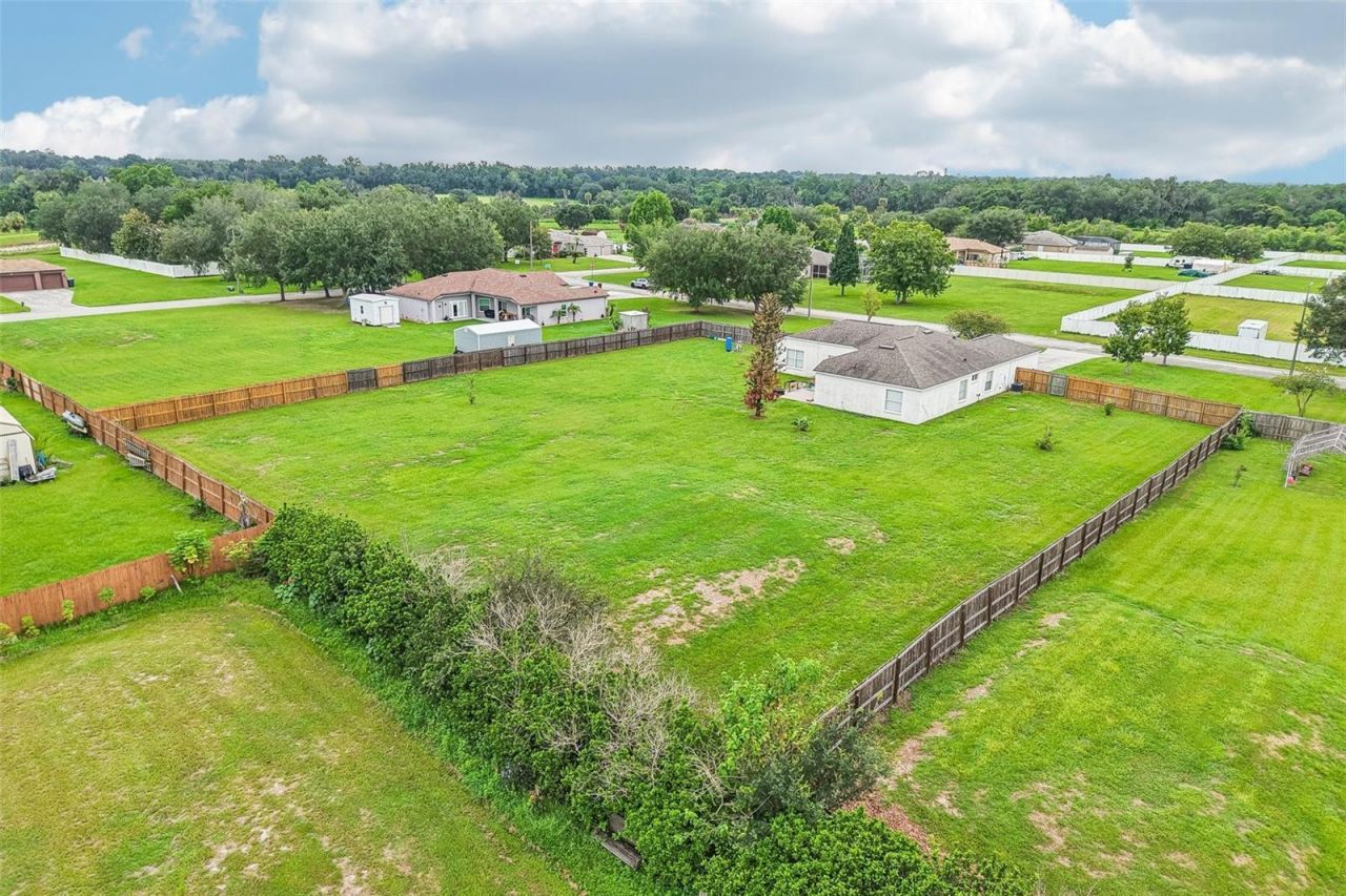 2206 Wooden Shoe Way , Plant City, FL 33567 Photo
