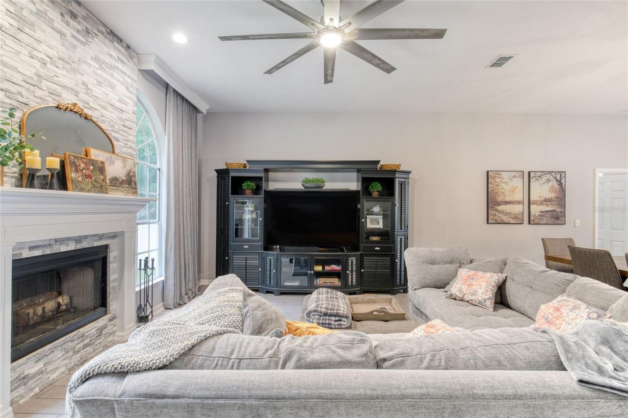 12 Meadow Ridge View , Ormond Beach, FL 32174 Photo