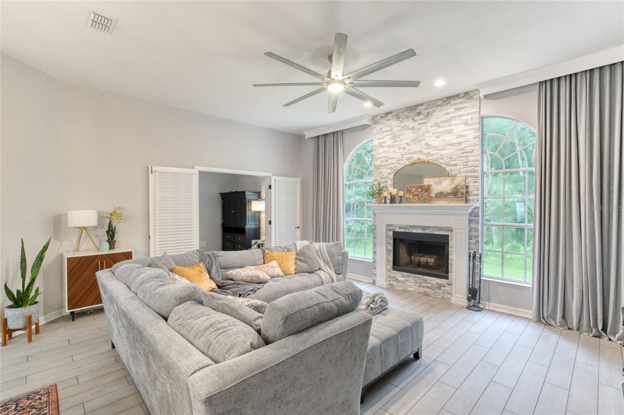 12 Meadow Ridge View , Ormond Beach, FL 32174 Photo
