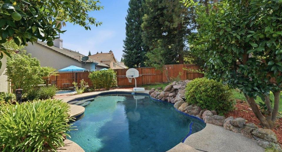 306 Turn Pike Drive, Folsom, CA 95630 Photo