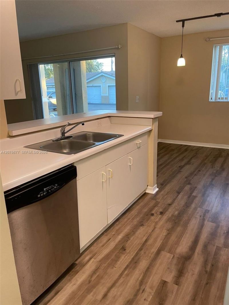 2640 S University Dr , Unit 113, Davie, FL 33328 Photo