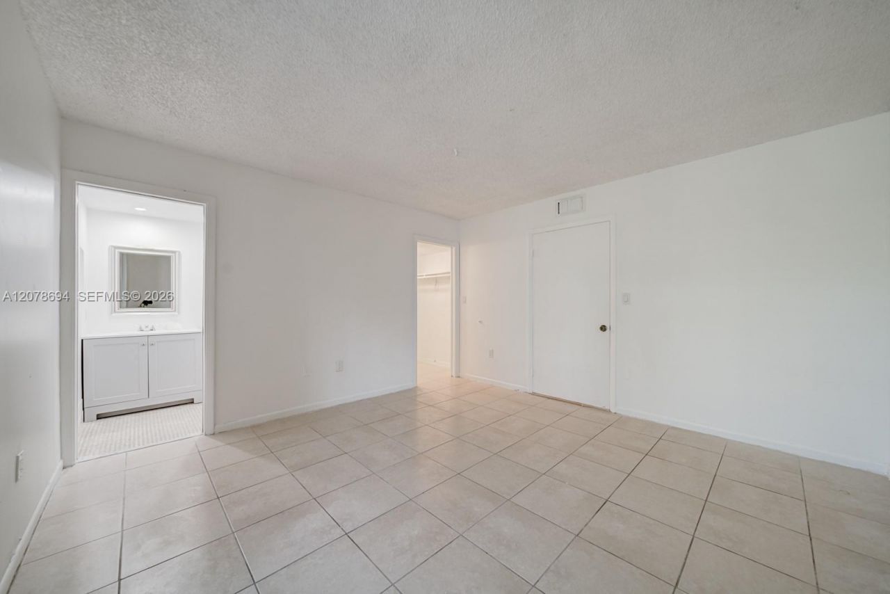 8420 SW 133rd Ave Rd , Unit 224, Miami, FL 33183 Photo