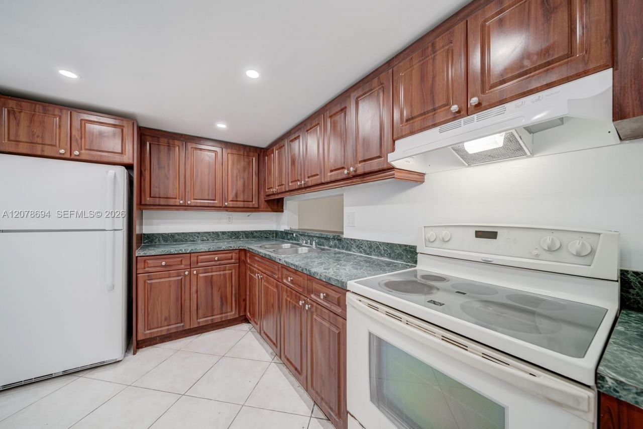 8420 SW 133rd Ave Rd , Unit 224, Miami, FL 33183 Photo