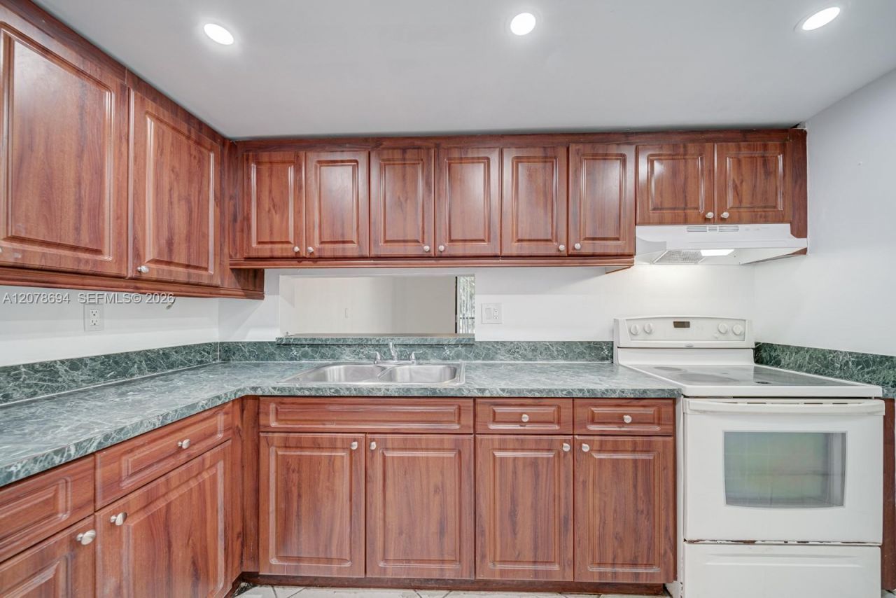 8420 SW 133rd Ave Rd , Unit 224, Miami, FL 33183 Photo