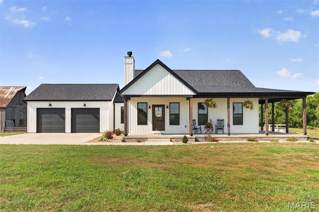 10860 Sunnyside School Road, Trenton, IL 62293 Main Photo