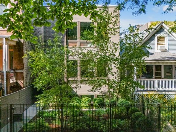 2948 W Belden Avenue, Chicago, IL 60647