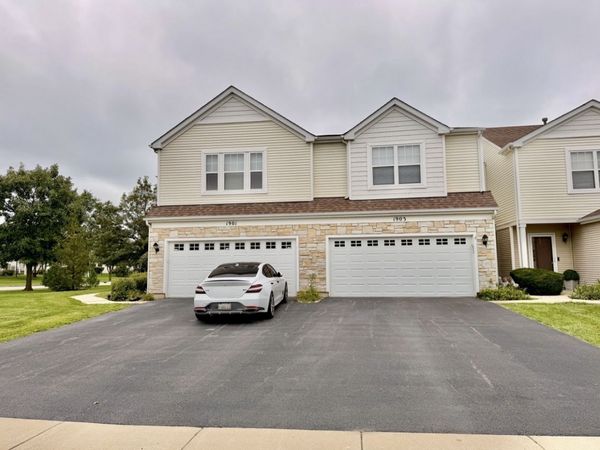 1903 Cobblestone Drive , Carpentersville, IL 60110