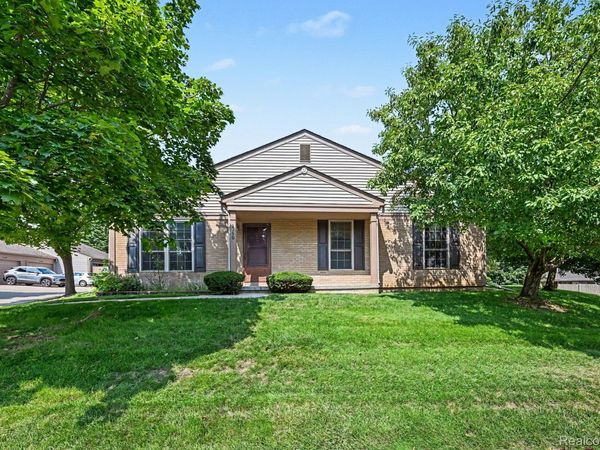 3150 Hidden Ridge Drive, Waterford Township, Mi 48328