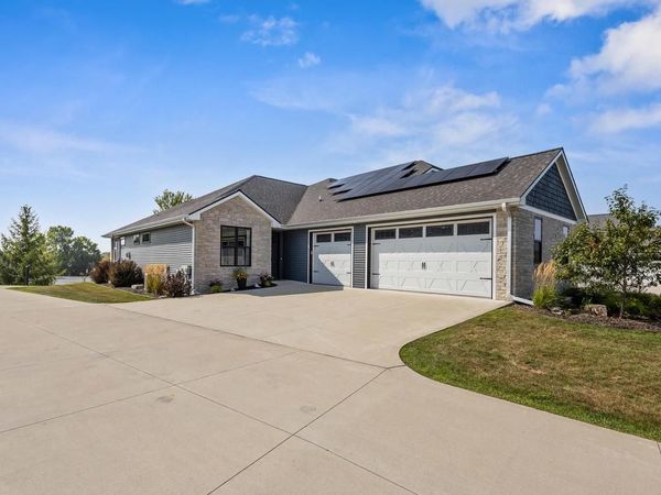 2742 CASTAWAY COURT, Green Bay, WI 54311