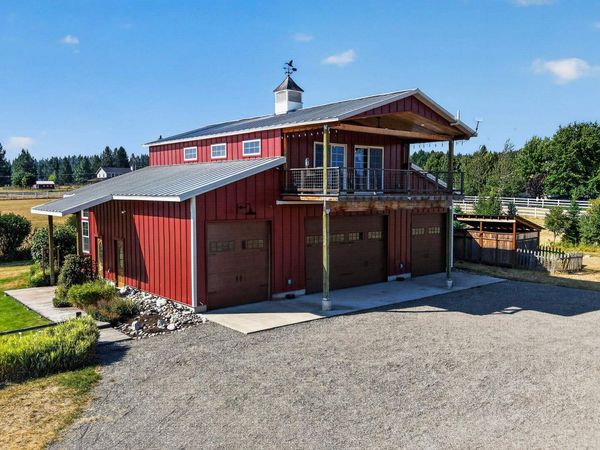 10208 N West Newman Lake Dr, Newman Lake, WA 99025