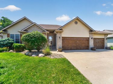 940 KEY Circle, CARTER LAKE, IA 51510