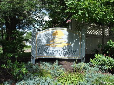 46 Glen Ridge, Unit 46, New Milford, CT 06776