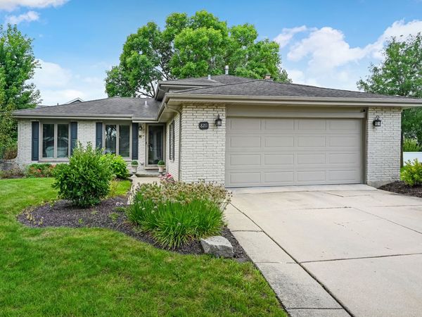 8211 Sawyer Court , Darien, IL 60561