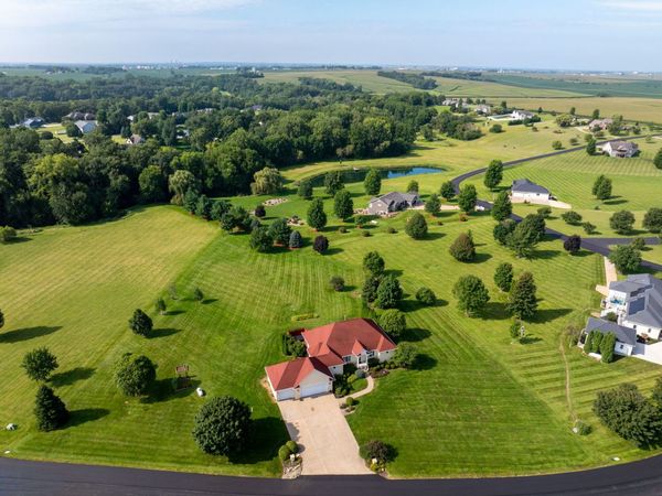 516 Randy Drive , Clinton, IA 52732