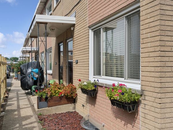 7916 W Lawrence Avenue, Unit A, Norridge, IL 60706