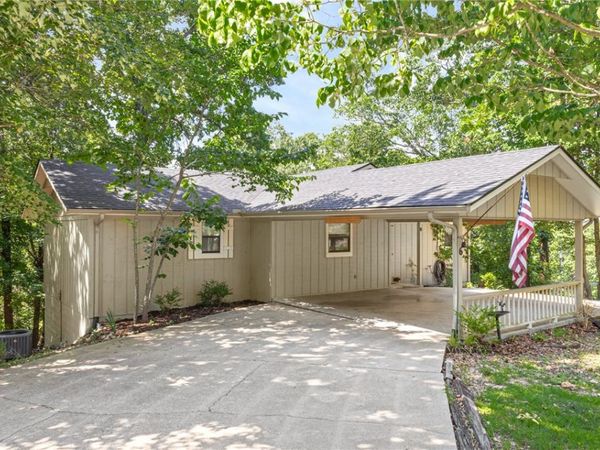 6 Kensington Drive , Bella Vista, AR 72715