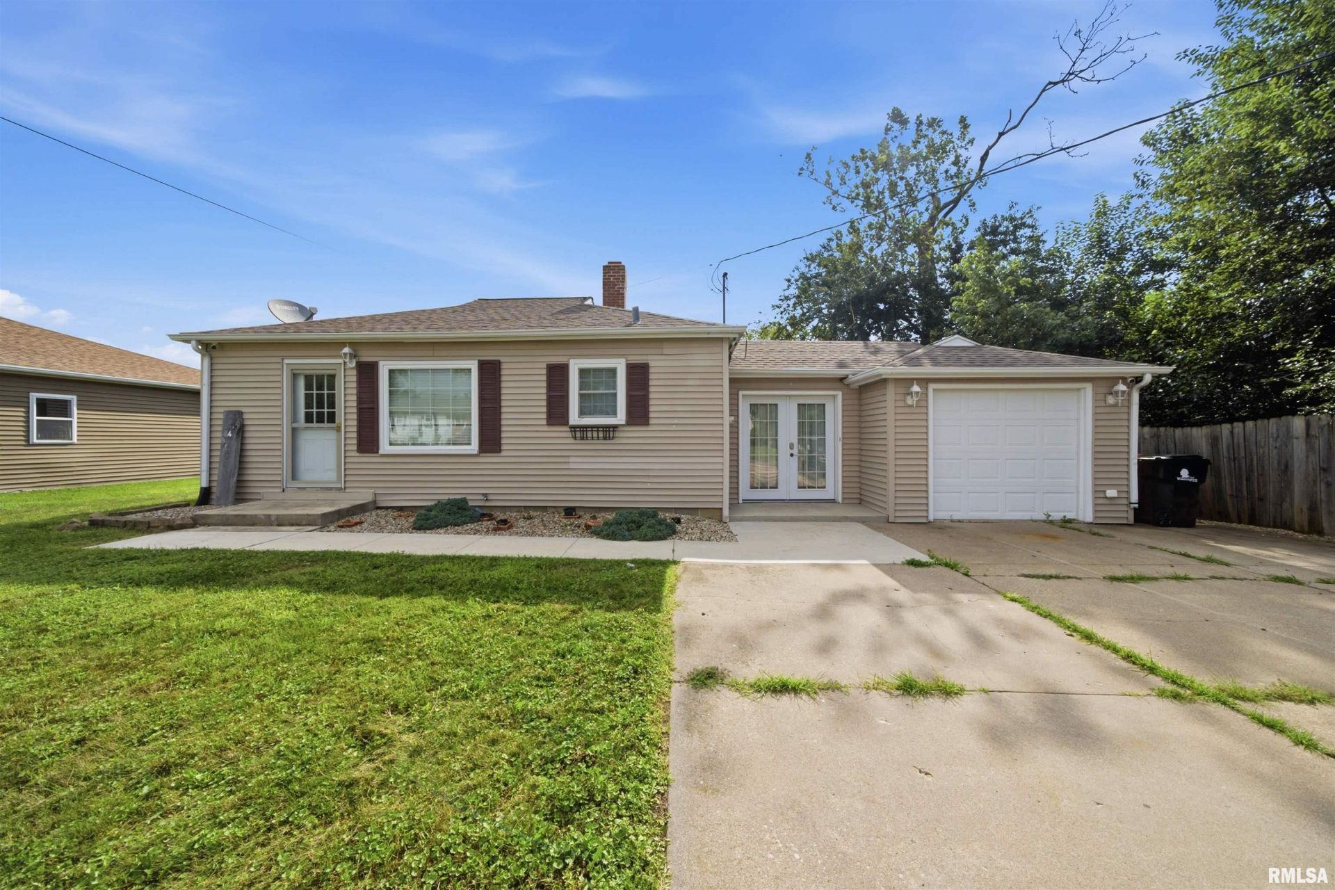 105 Sterling Street, Washington, IL 61571 Main Photo