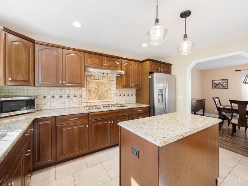 3834 Foxtail Lane, Miami Township, OH 45248 Photo 8