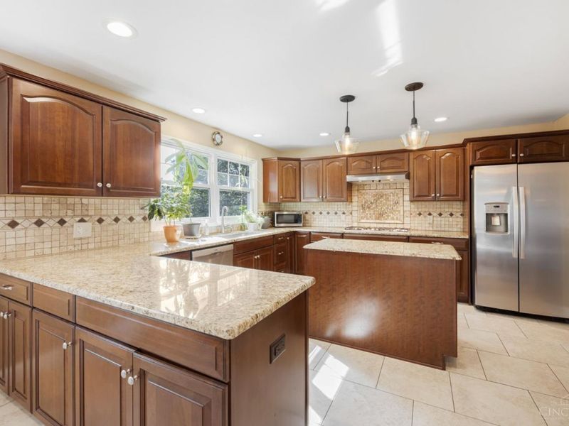3834 Foxtail Lane, Miami Township, OH 45248 Photo 9