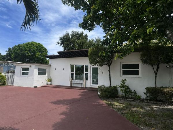 10735 NW 2nd Ct , Miami, FL 33168