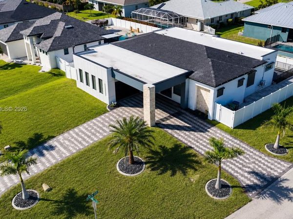 910 NW 38th AVE, Cape Coral, FL 33993