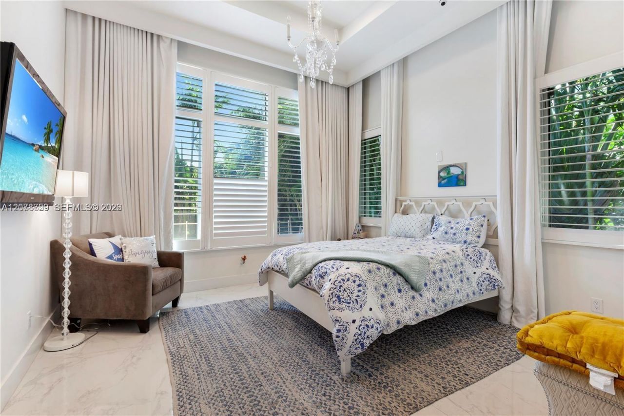 1360 98th St, Bay Harbor Islands, FL 33154 Photo