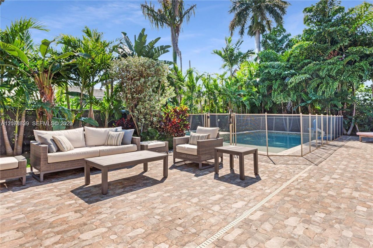 1360 98th St, Bay Harbor Islands, FL 33154 Photo