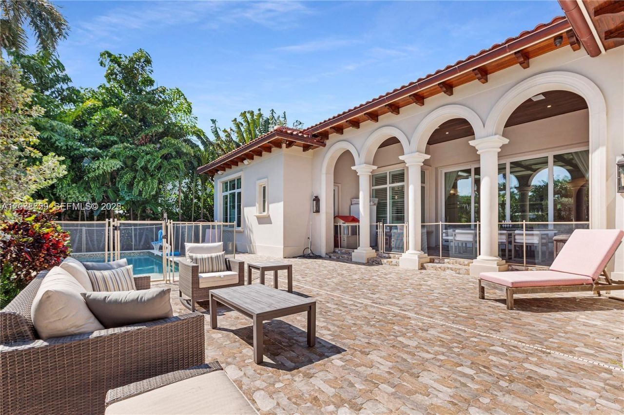 1360 98th St, Bay Harbor Islands, FL 33154 Photo