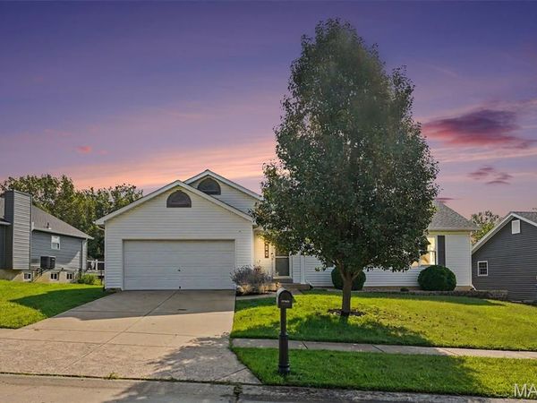 130 Stone Post Lane , Wentzville, MO 63385