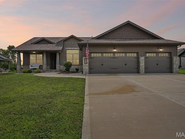 604 Briar Meadow Court, Troy, IL 62294