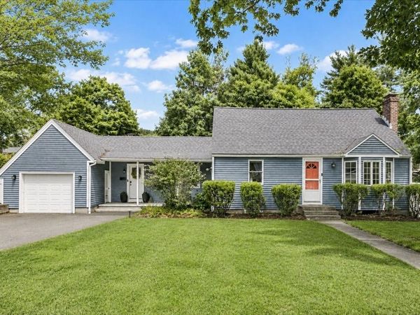 17 Hale Rd, Walpole, MA 02032