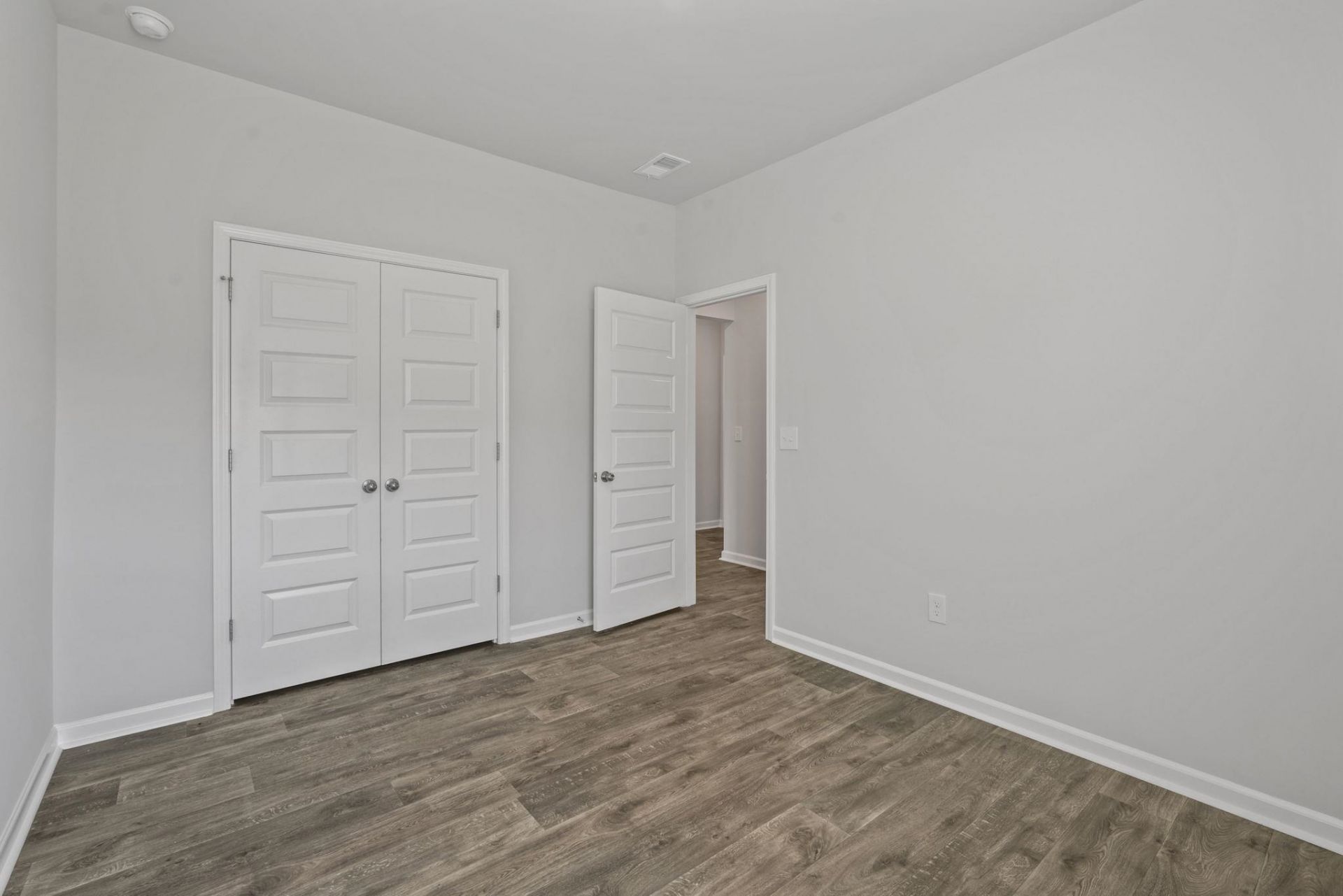219 Warner Crossing Way  Photo 19