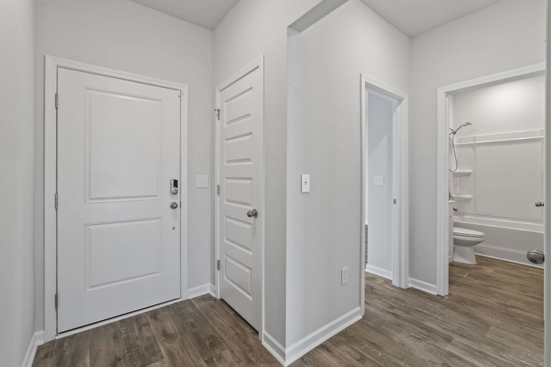 219 Warner Crossing Way  Photo 20