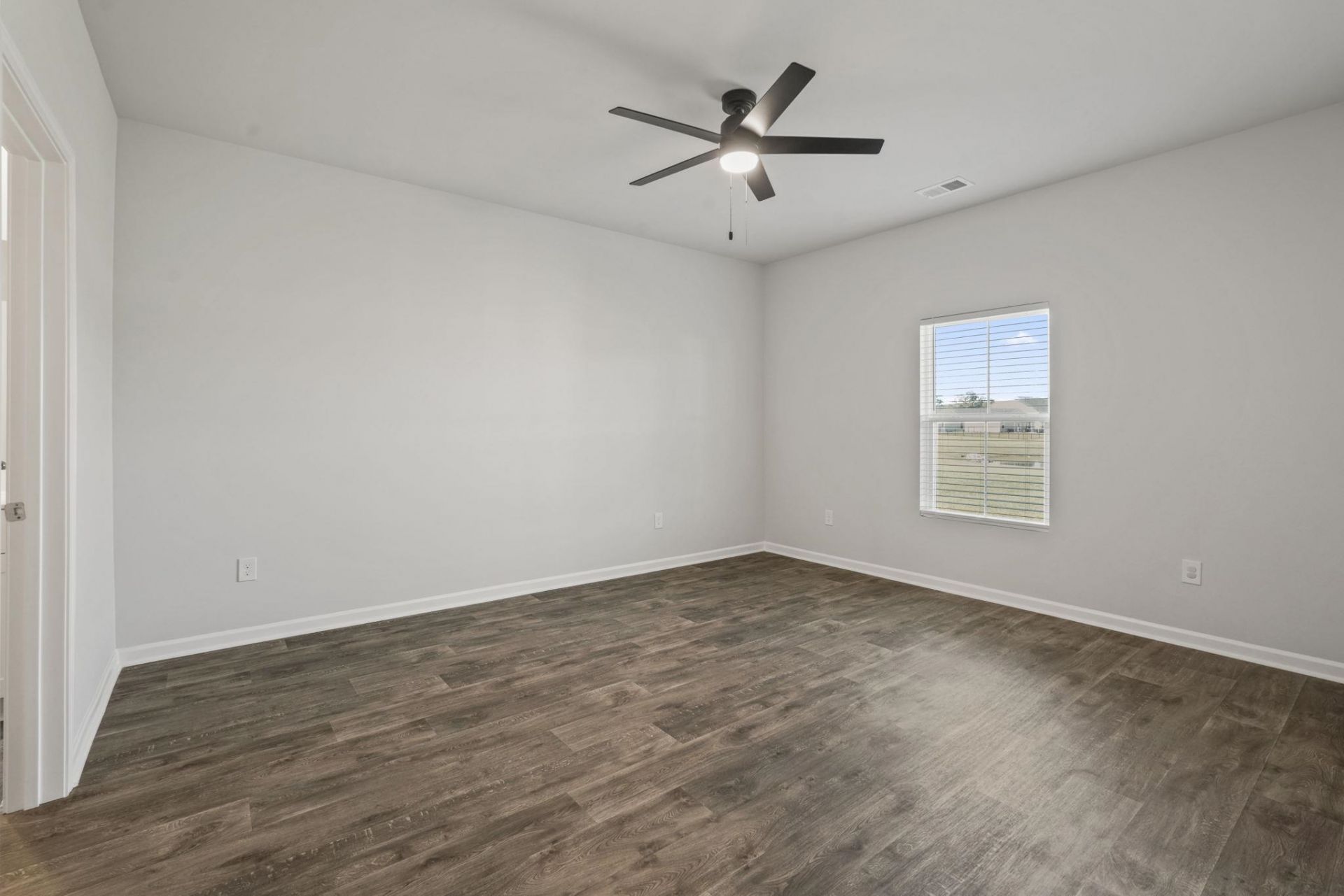 219 Warner Crossing Way  Photo 34