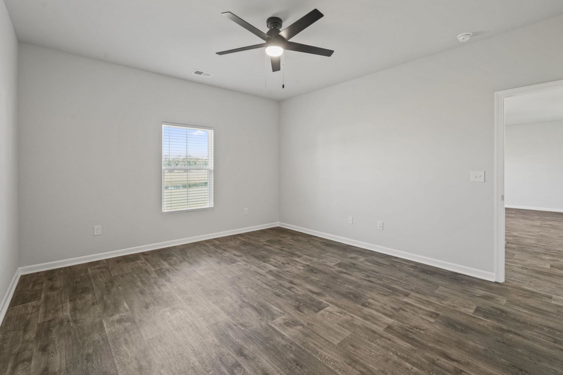 219 Warner Crossing Way  Photo 35