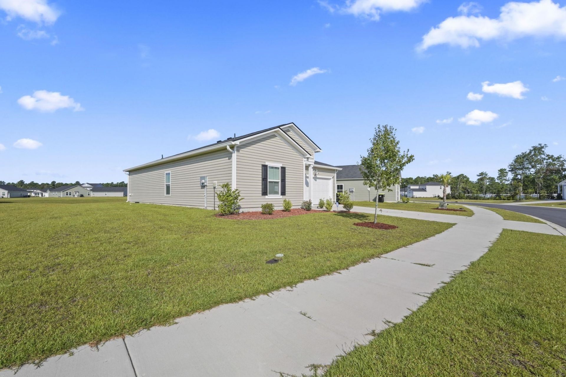 219 Warner Crossing Way  Photo 4
