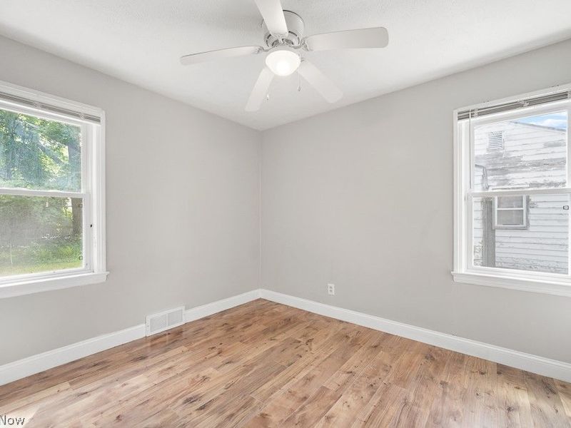 2326 Greenvale Road, Cleveland, OH 44121 Photo 13