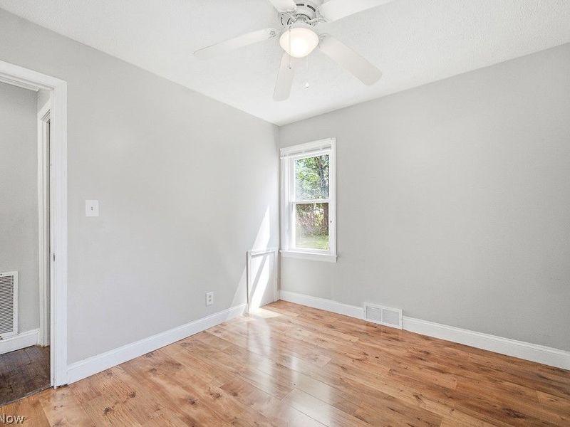 2326 Greenvale Road, Cleveland, OH 44121 Photo 15