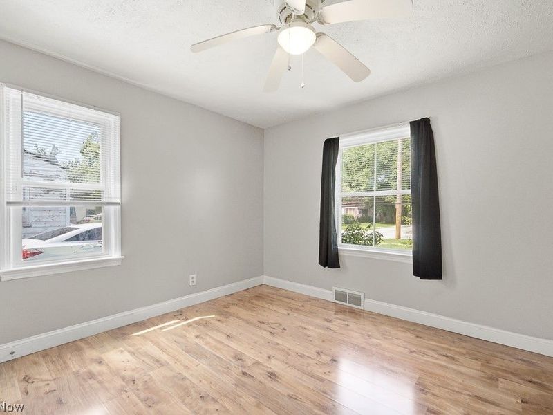 2326 Greenvale Road, Cleveland, OH 44121 Photo 17